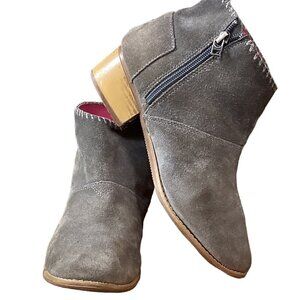 Toms Suede Side Zip Ankle Boots Block Heel Sz 6* (fit 7) Gray 269C